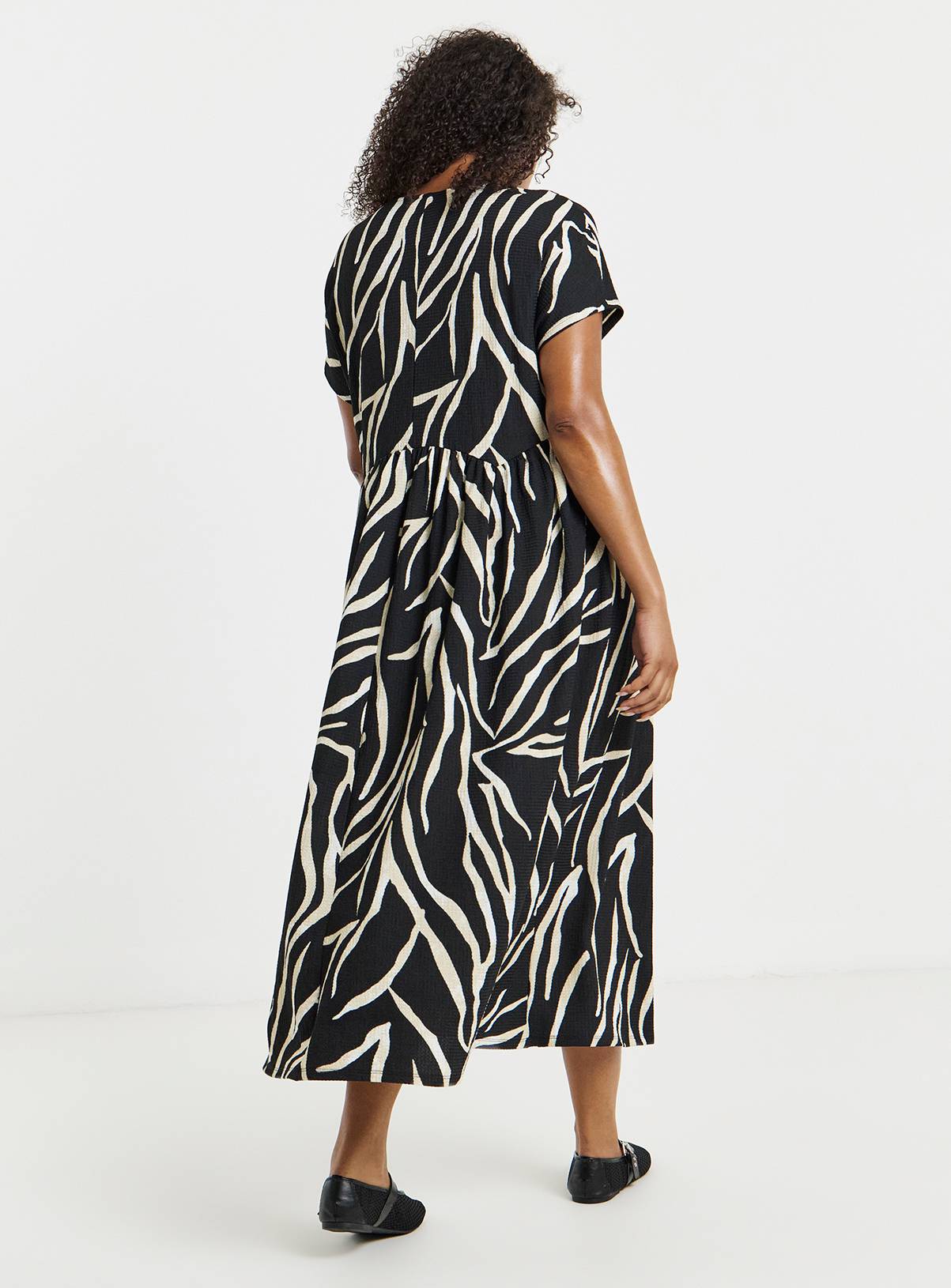 SIMPLY BE Zebra Print Waffle Midaxi Dress 28 - Image 2